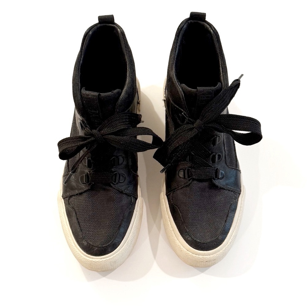 Frye Women’s Gia Lug Trail High-Top Sneakers - Picture 5 of 16